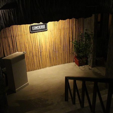The Cavern Pod Hotel & Specialty Cafe Эль-Нидо Экстерьер фото